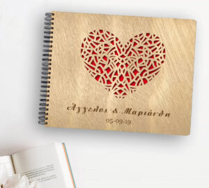 Ξύλινο Άλμπουμ Φωτογραφιών "Red Heart"