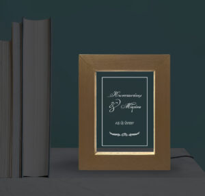 Επιτραπέζια κορνίζα Led - Names