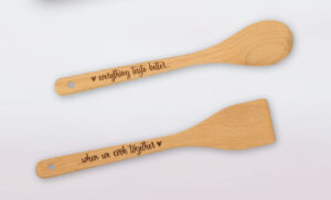 Πακέτο#9 - Ξύλινο Βιβλίο Συνταγών+Ξύλο Κοπής+Ξύλινες Κουτάλες - Image 4