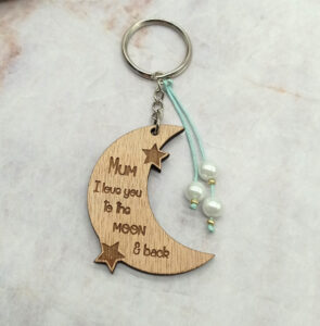 Ξύλινο Μπρελόκ - Mum i love you to the moon and back! - Image 2