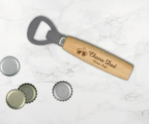 Ξύλινο Ανοιχτήρι-Cheers Dad "όνομα" (Δυνατότητα προσωποποίησης)