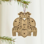 Ξύλινo Στολίδι - Kαμηλοπάρδαλη