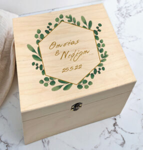 Ξύλινο κουτί ευχών ή αποθήκευσης