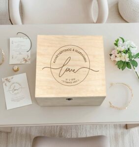 Ξύλινο κουτί ευχών ή αποθήκευσης
