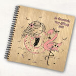 Ξύλινο Άλμπουμ Φωτογραφιών - Girl & Flamingo