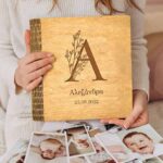 Ξύλινο Άλμπουμ Φωτογραφιών - Mονόγραμμα(ph76)