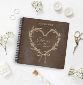 Ξύλινο Άλμπουμ Φωτογραφιών - Heart - Image 2