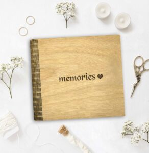 Ξύλινο Άλμπουμ Φωτογραφιών - Memories (heart) - Image 2